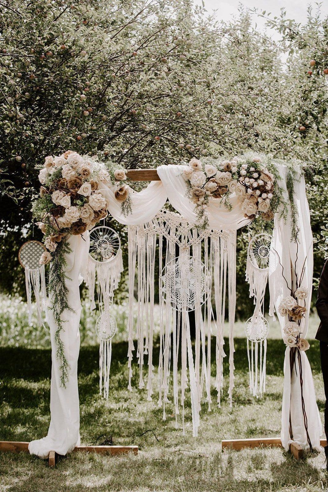 10 Fall and Winter Wedding Backdrop Ideas-Koyal Wholesale